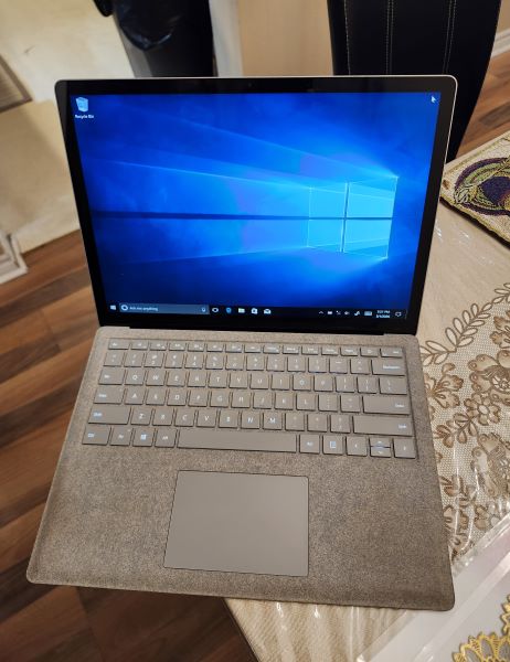 Surface laptop 1