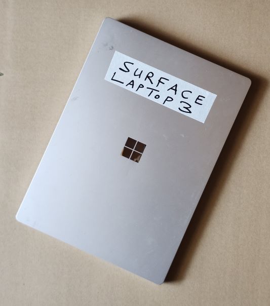 SURFACE LAPTOP 3 b