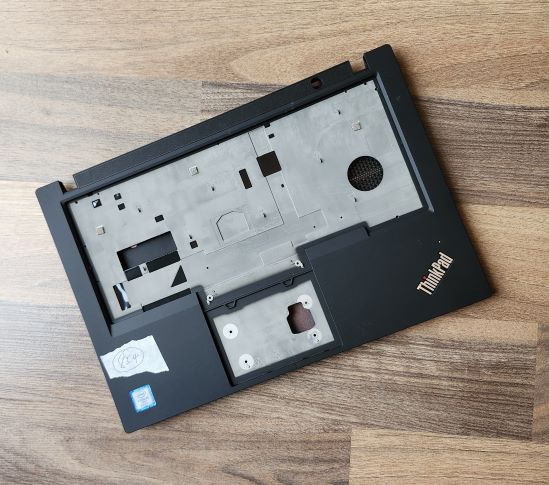 T490 PALMREST with minor crack